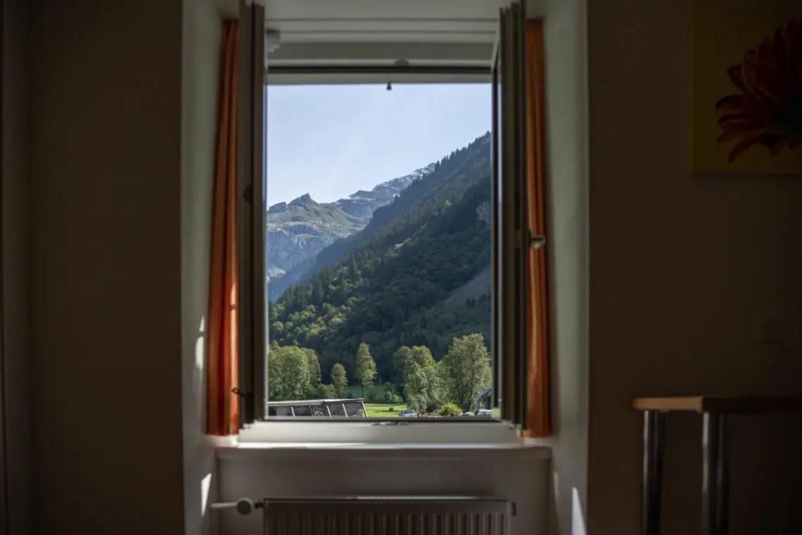 Hotel Alpina Unterschächen Extérieur photo